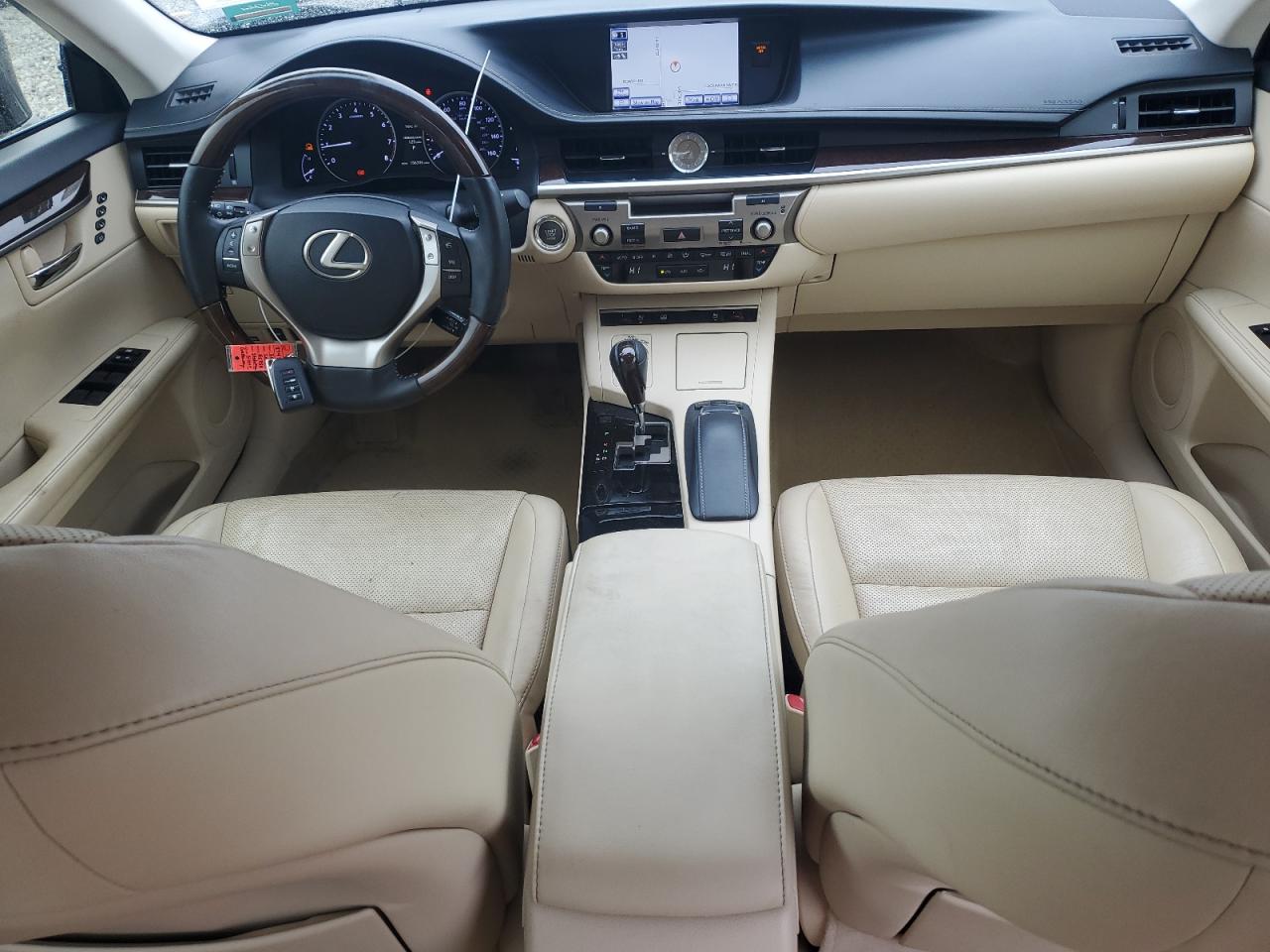 2013 Lexus ES - Image 8