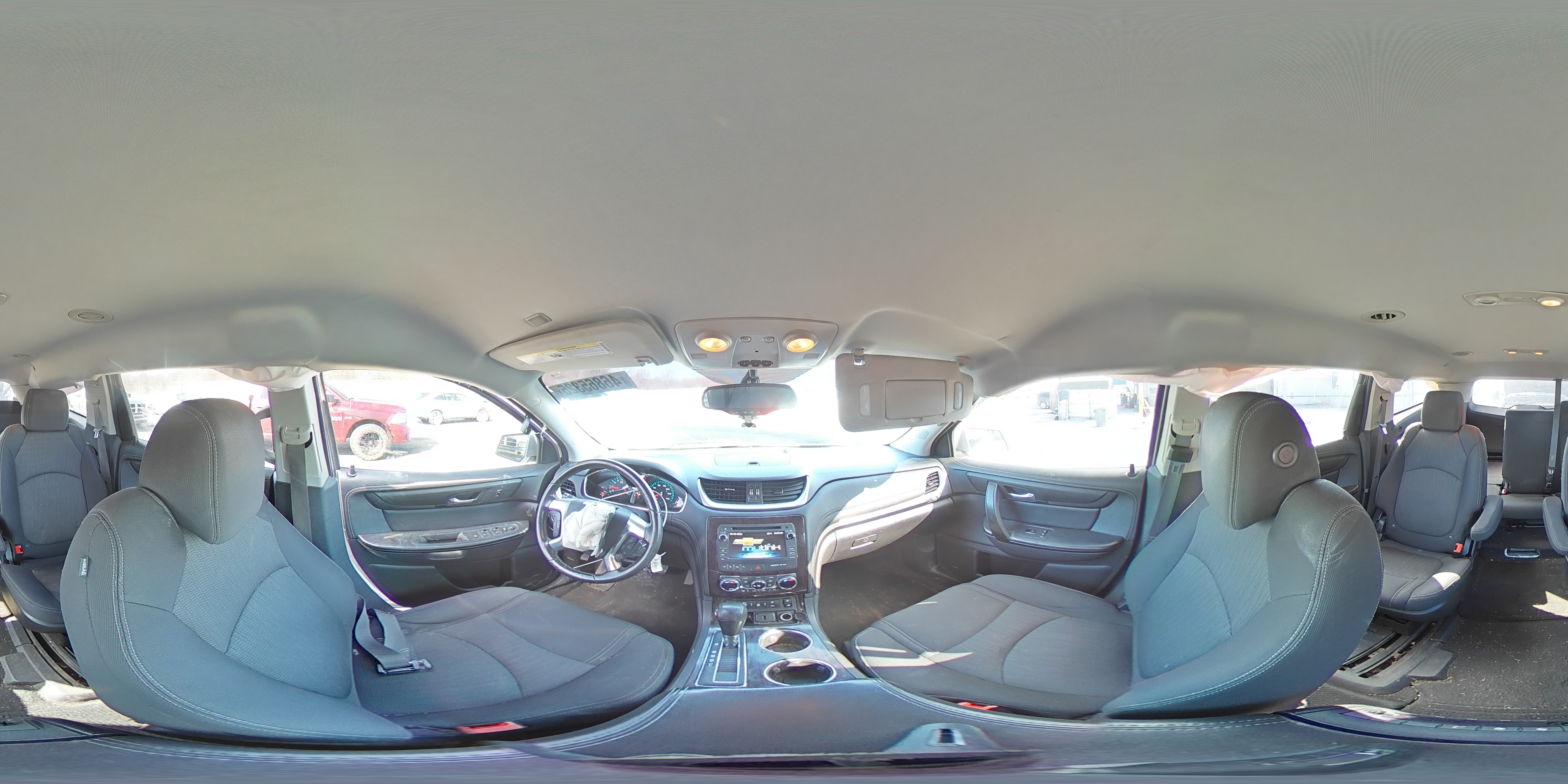 2015 Chevrolet Traverse - Image 14