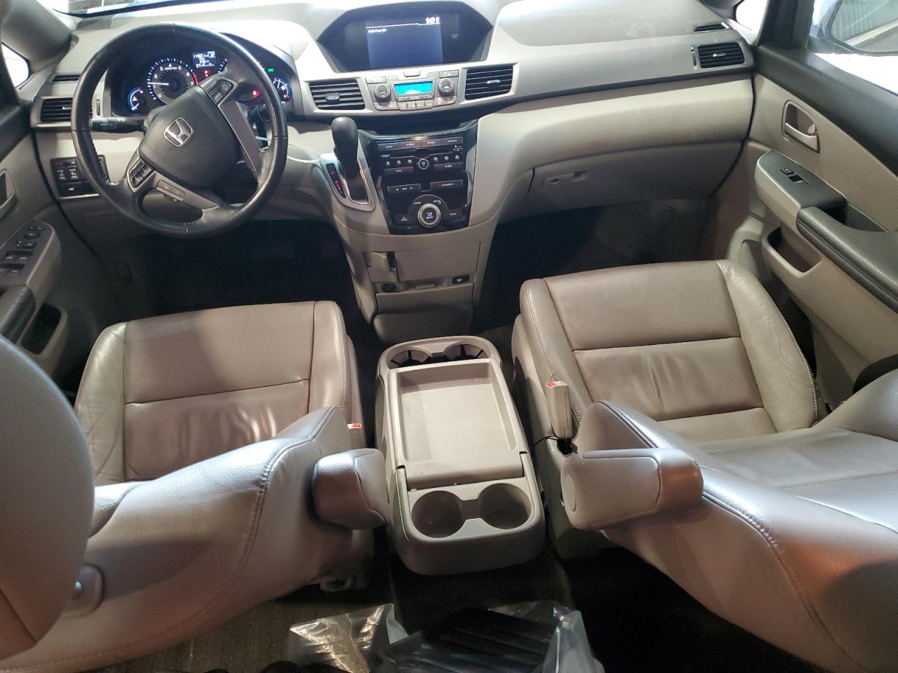 2012 Honda Odyssey - Image 8