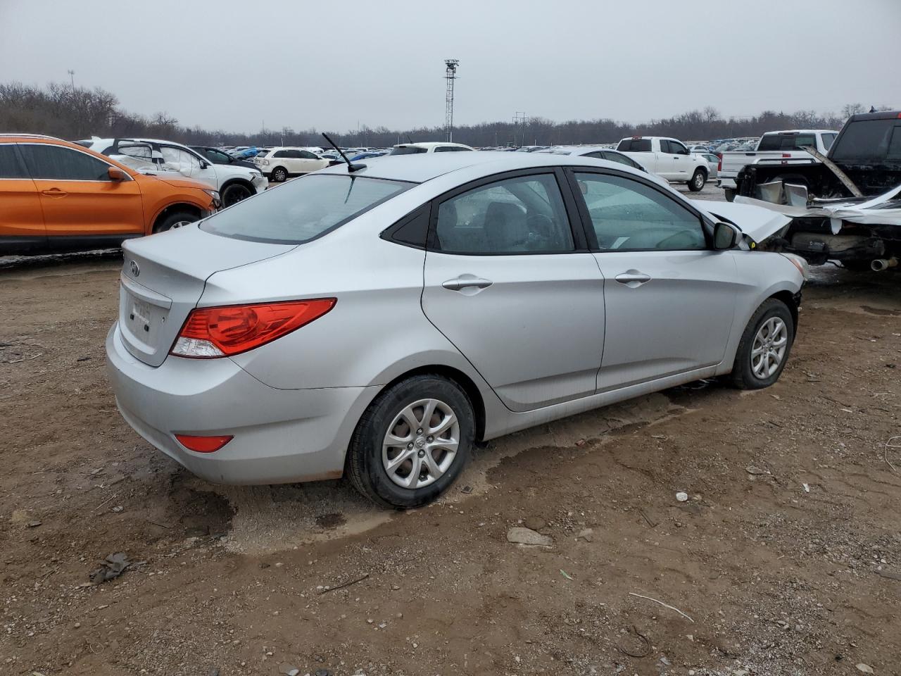 2014 Hyundai Accent - Image 3