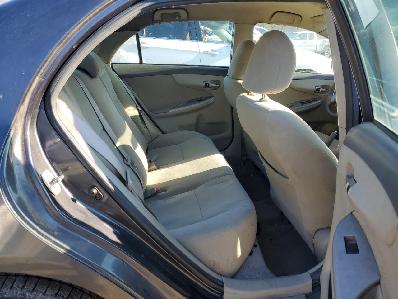 2010 Toyota Corolla - Image 10