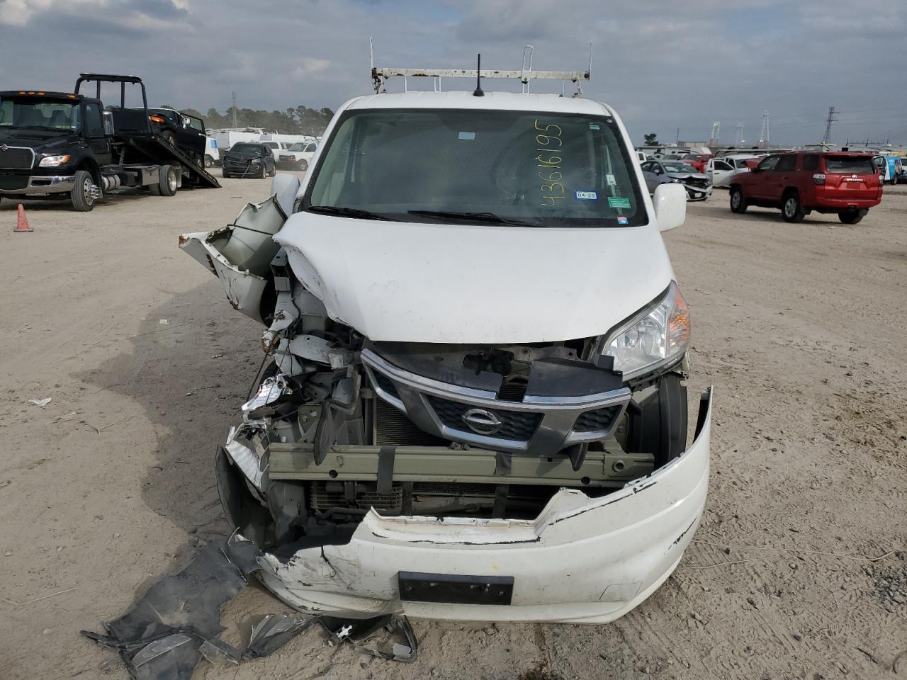 2015 Nissan NV - Image 5