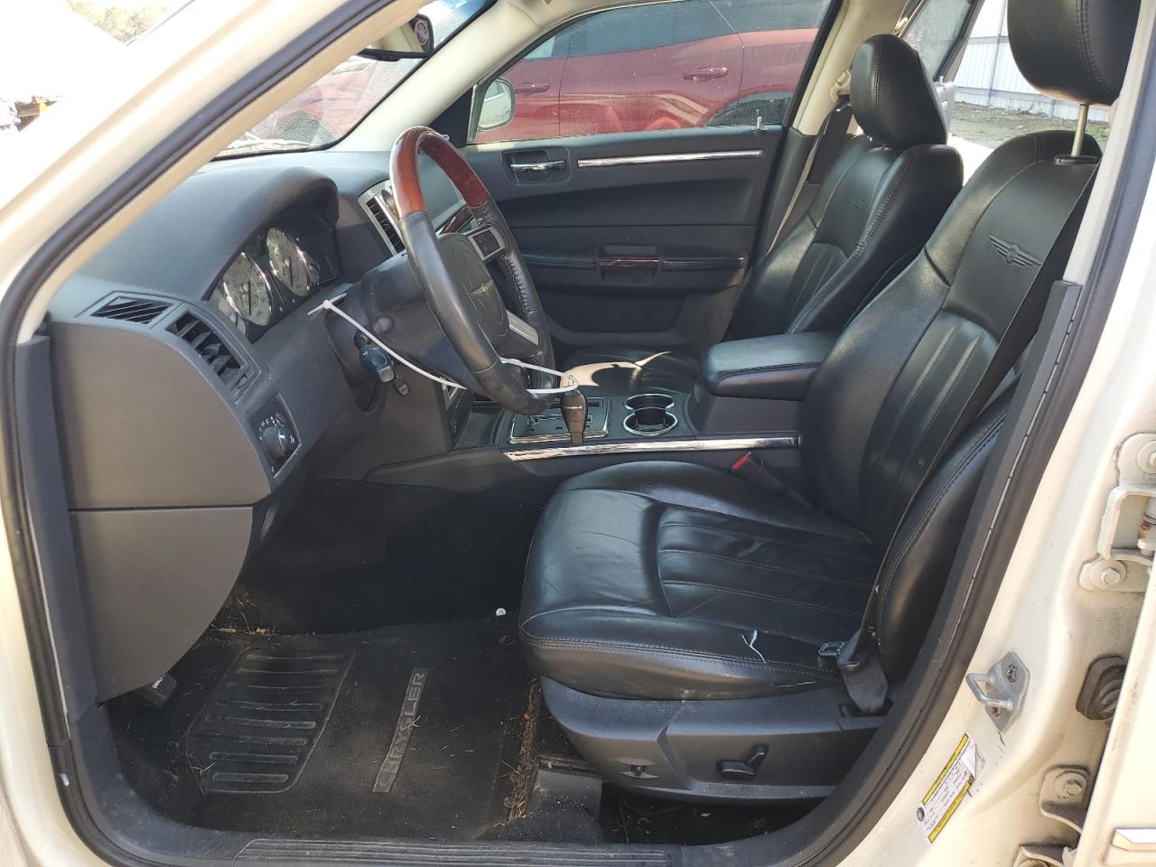 2009 Chrysler 300 - Image 7