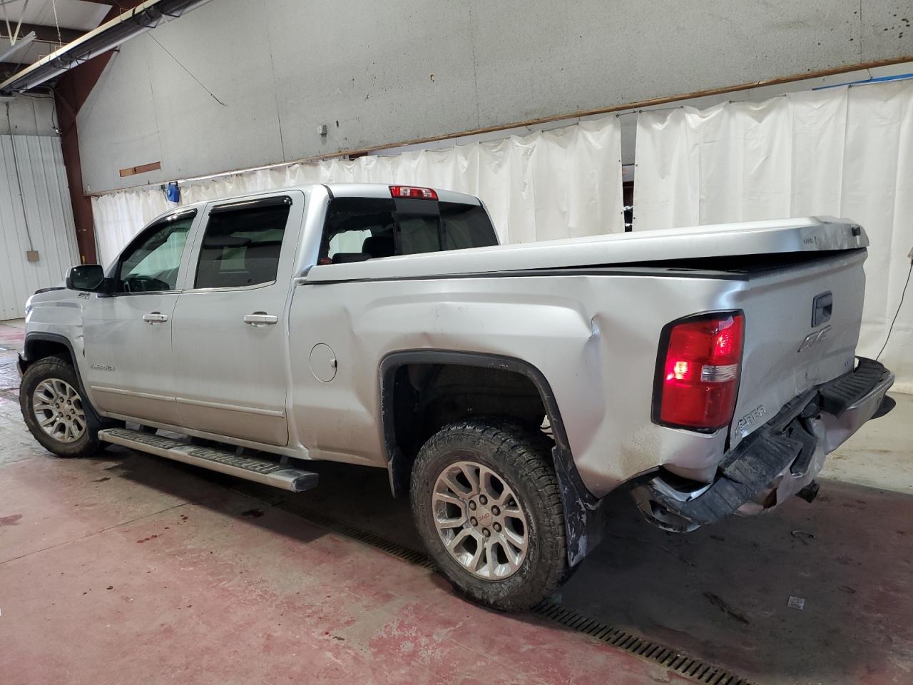 2014 GMC Sierra - Image 2