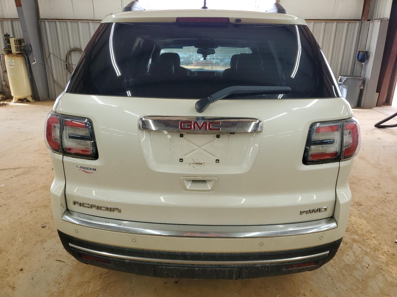 2015 GMC Acadia - Image 6