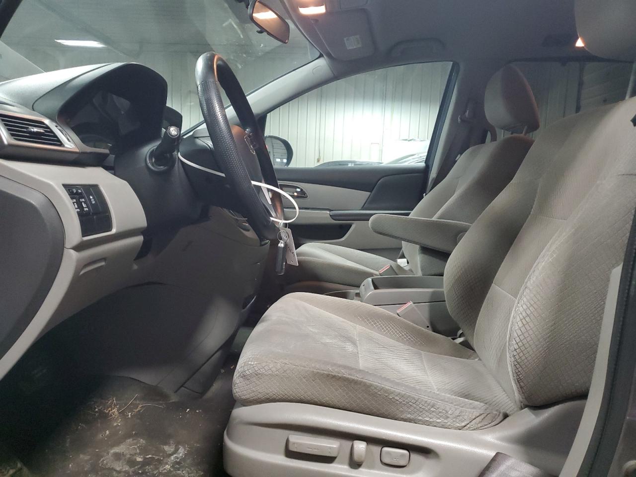 2015 Honda Odyssey - Image 7