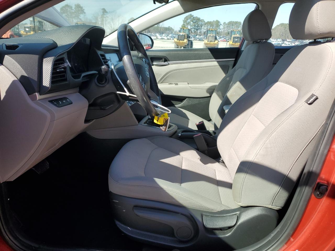 2019 Hyundai Elantra - Image 7