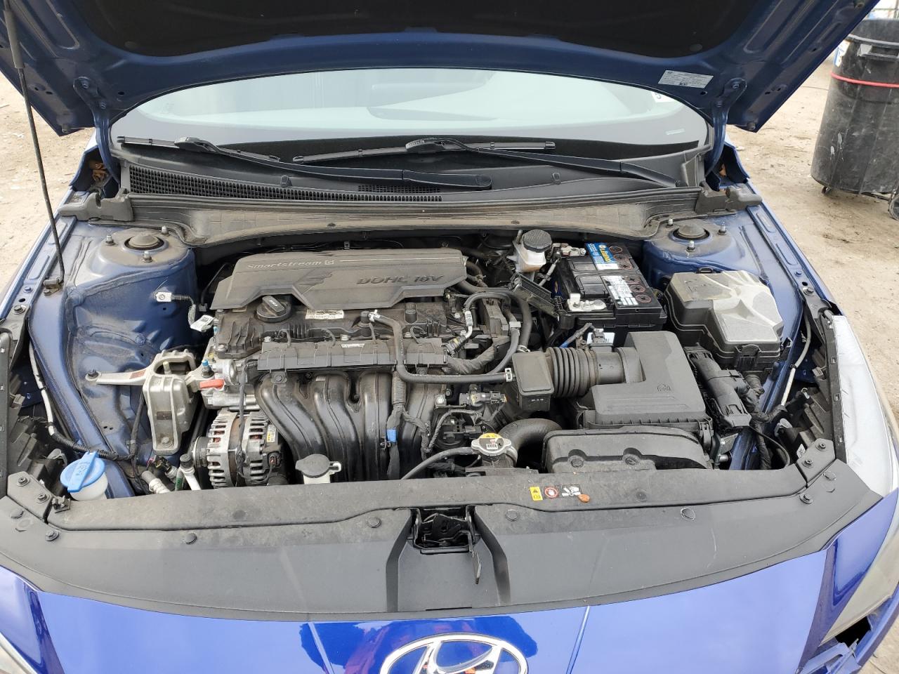 2022 Hyundai Elantra - Image 12