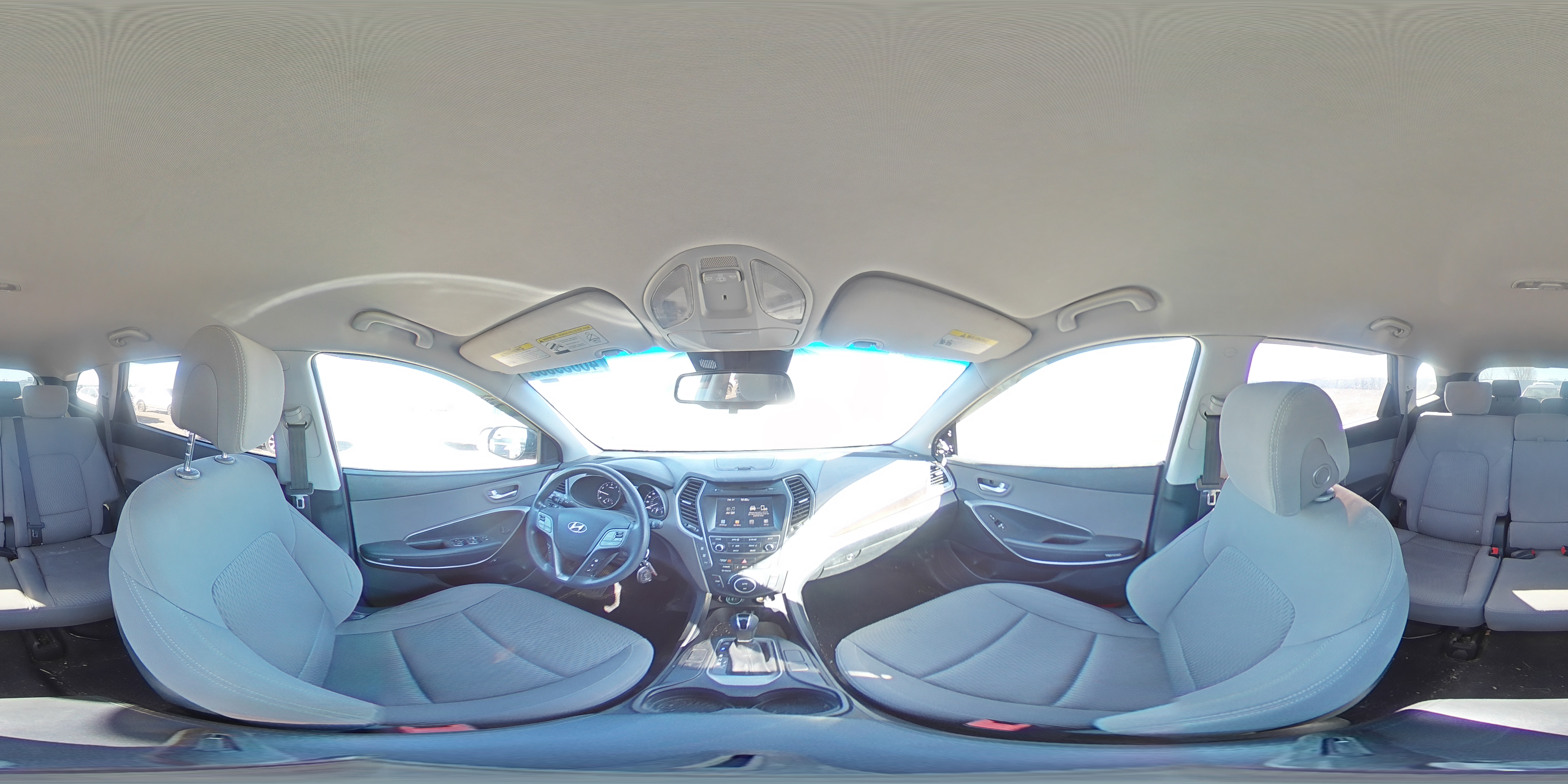 2017 Hyundai Santa Fe - Image 13