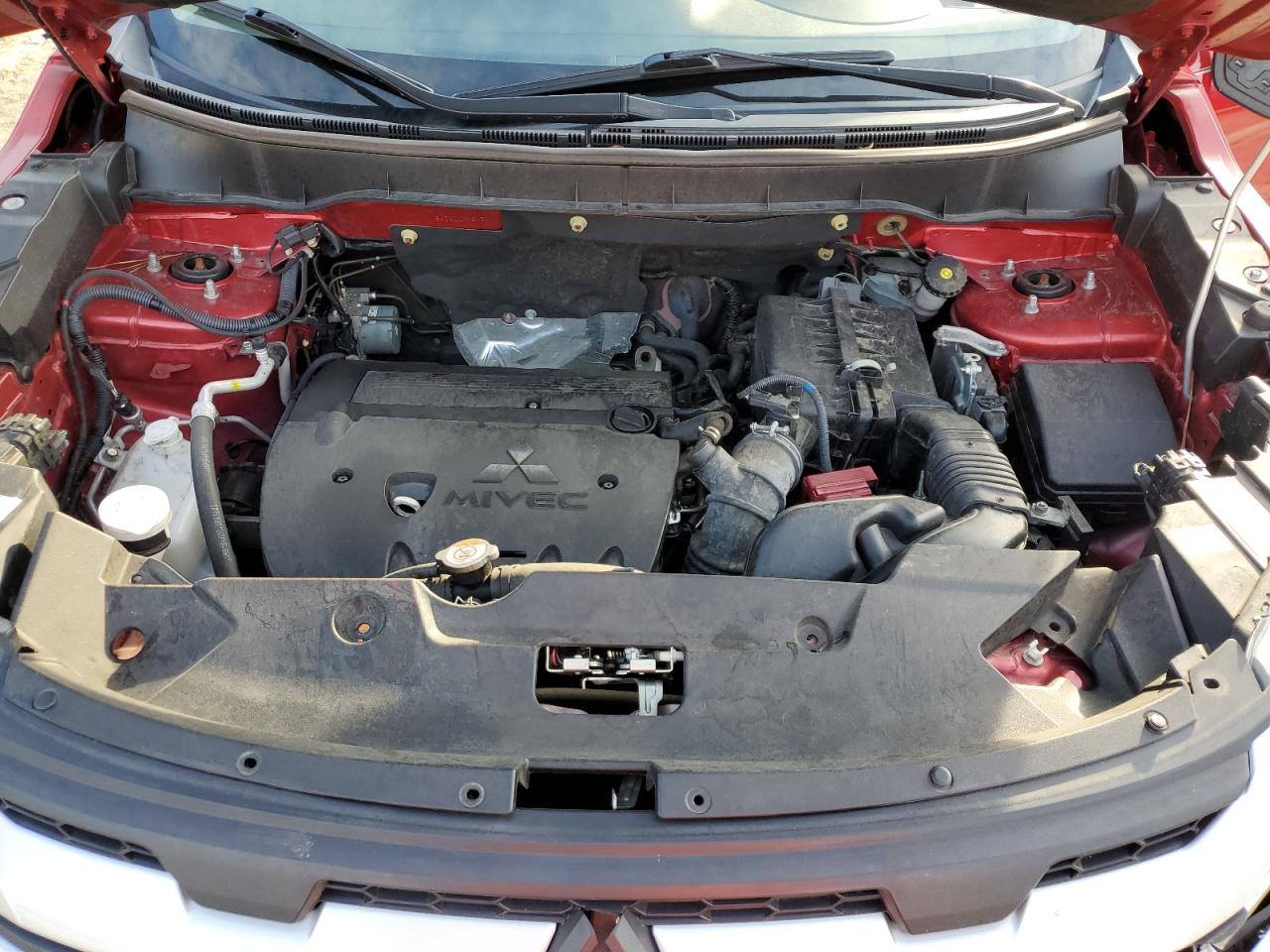 2020 Mitsubishi Outlander - Image 13