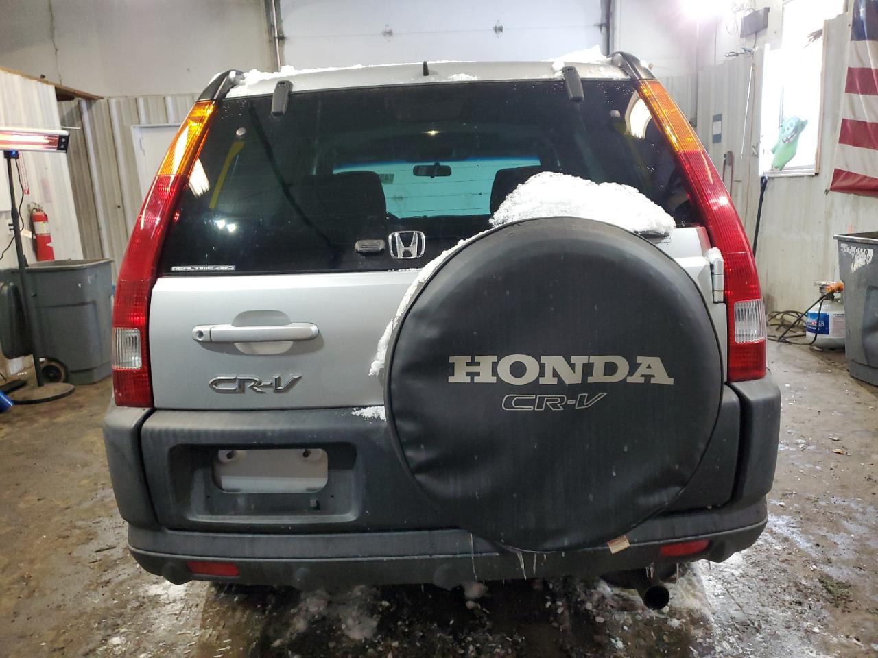 2004 Honda CR-V - Image 6