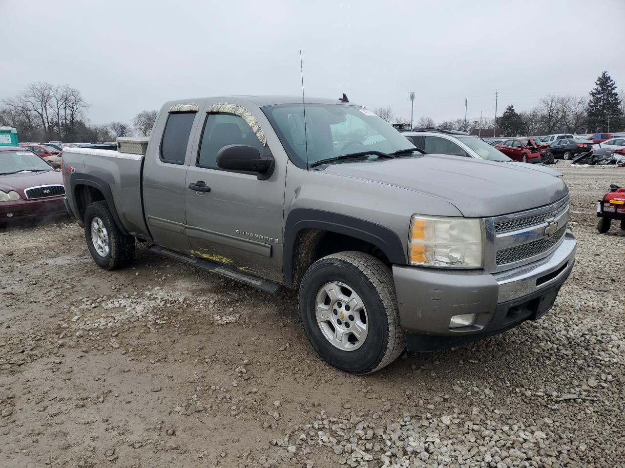 2009 Chevrolet Silverado - Image 4