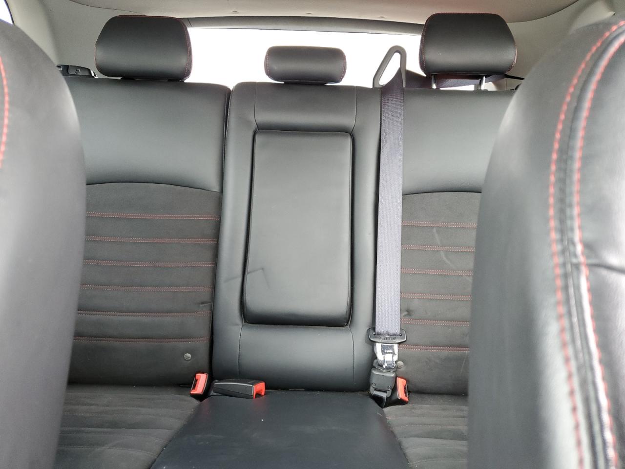 2018 Mitsubishi Outlander - Image 10