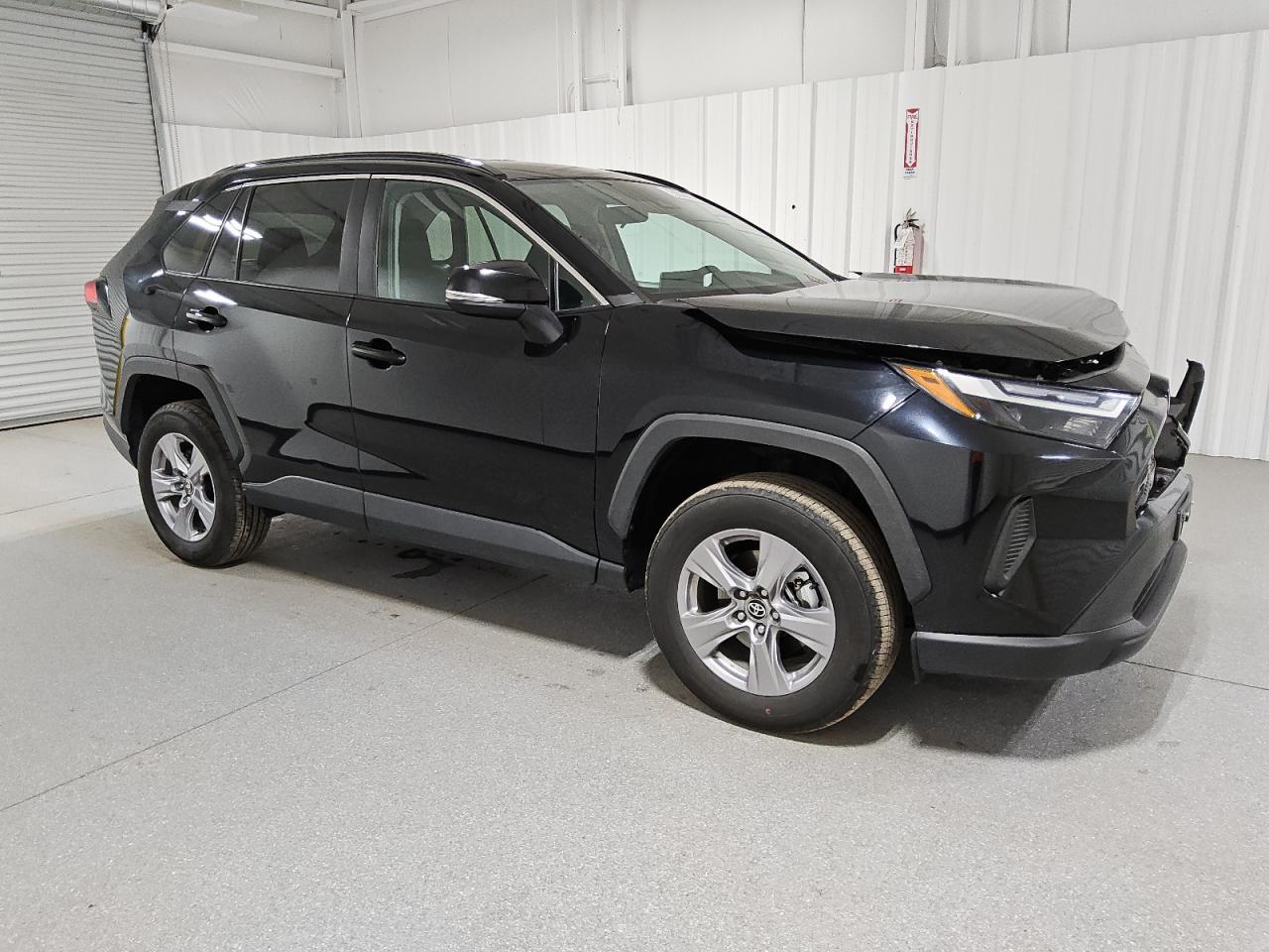 2024 Toyota RAV 4 - Image 4