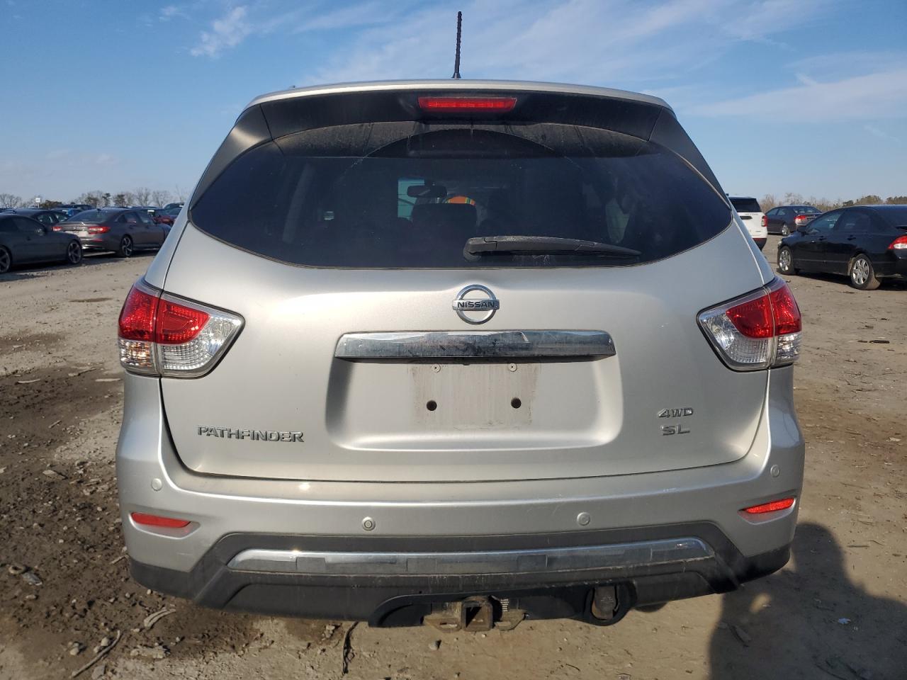 2014 Nissan Pathfinder - Image 6