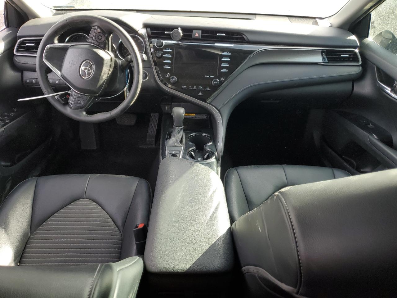 2020 Toyota Camry - Image 8