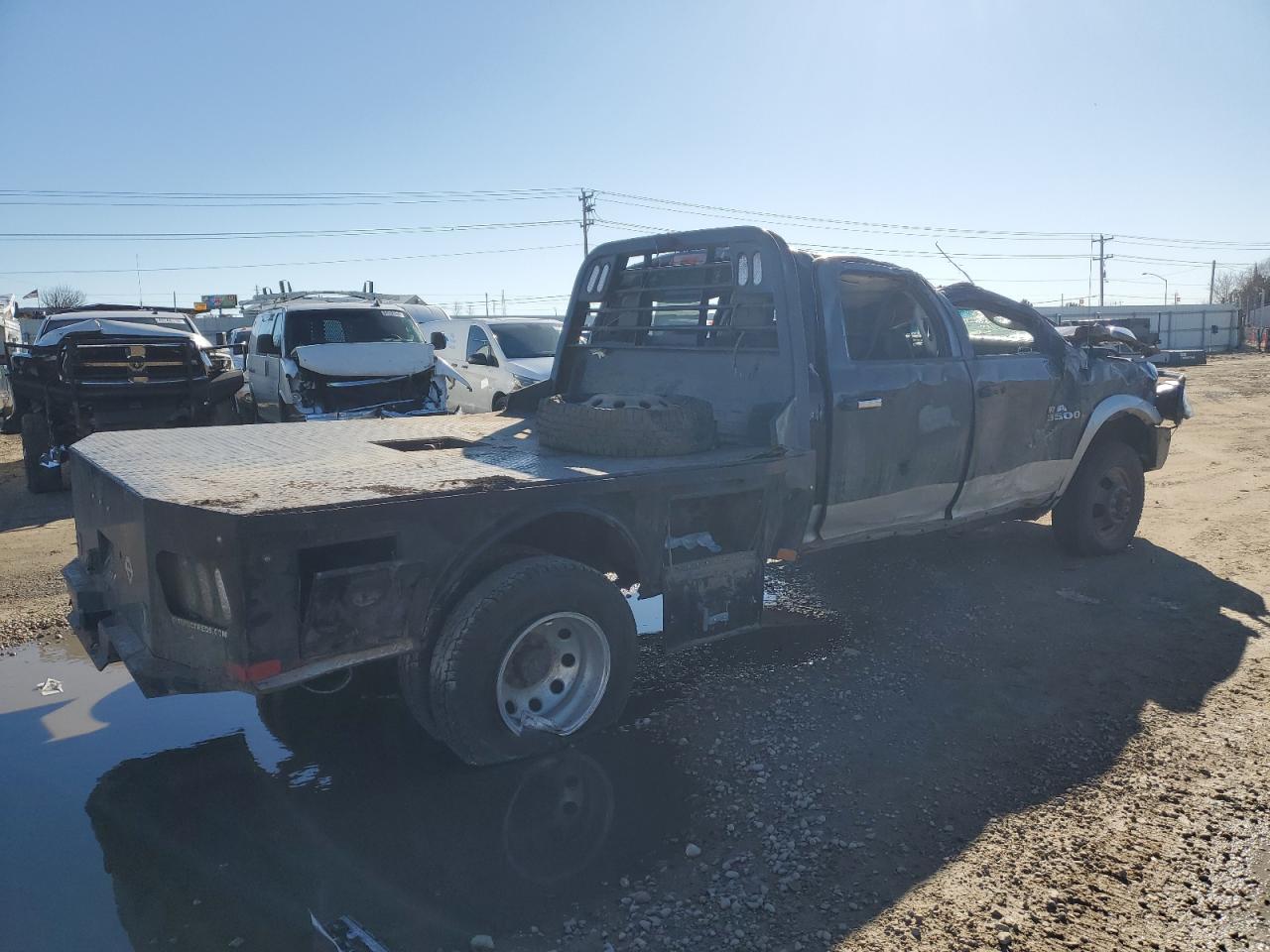2015 RAM 3500 - Image 3