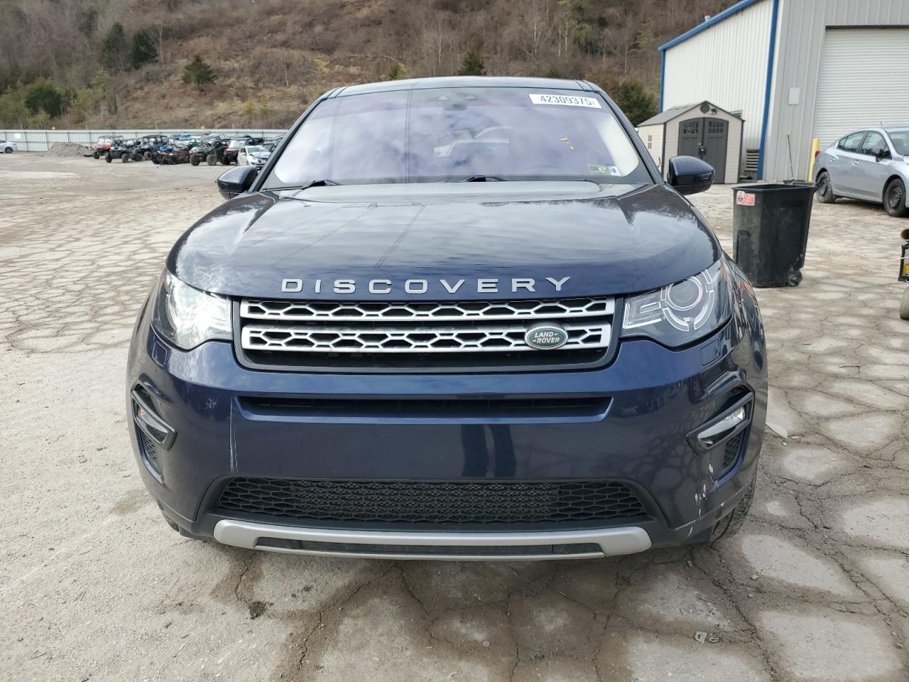 2017 Land Rover Discovery - Image 5
