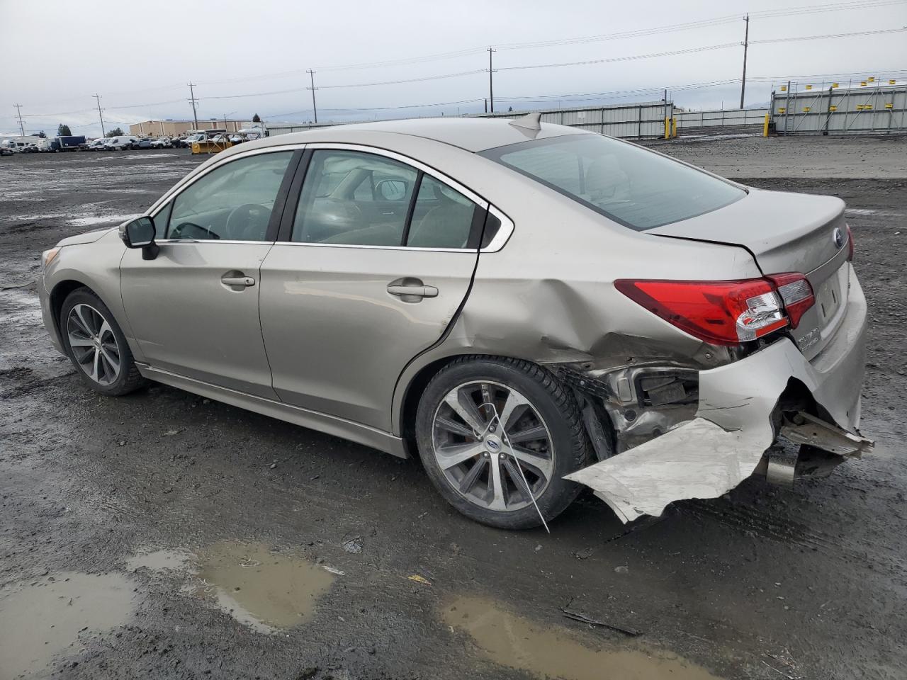 2017 Subaru Legacy - Image 2