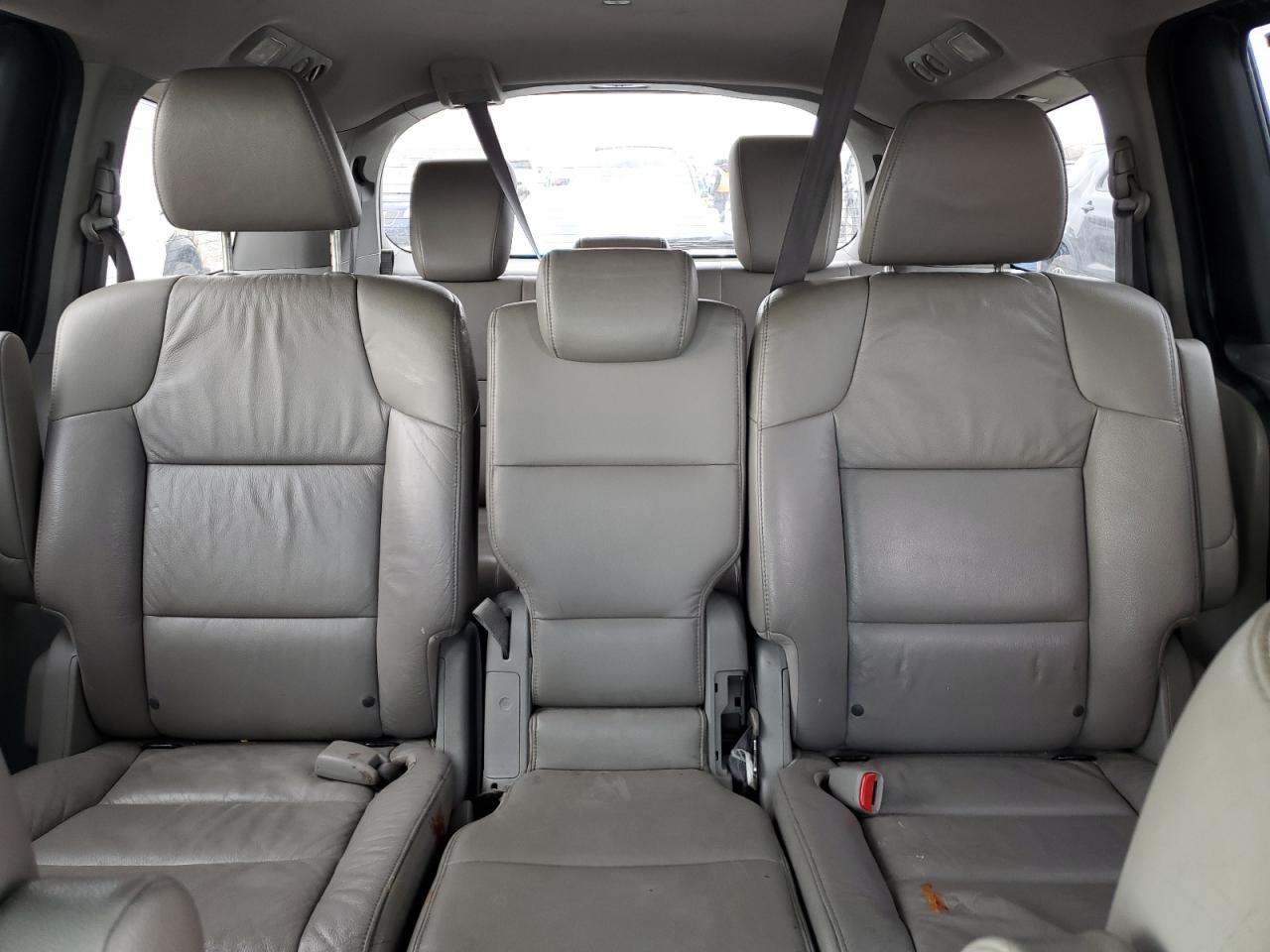2011 Honda Odyssey - Image 10
