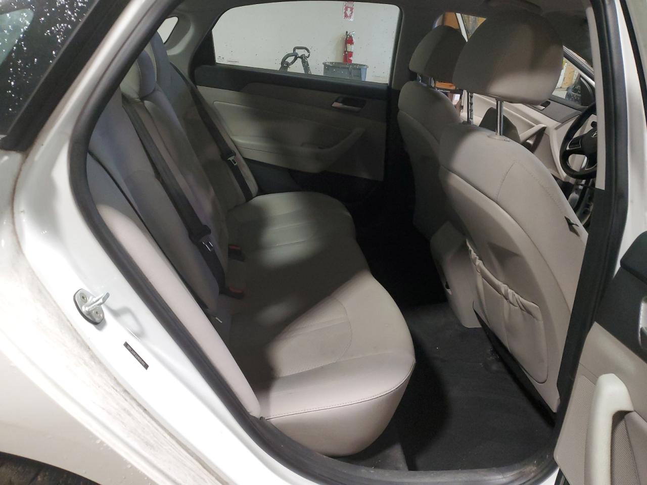 2018 Hyundai Sonata - Image 10