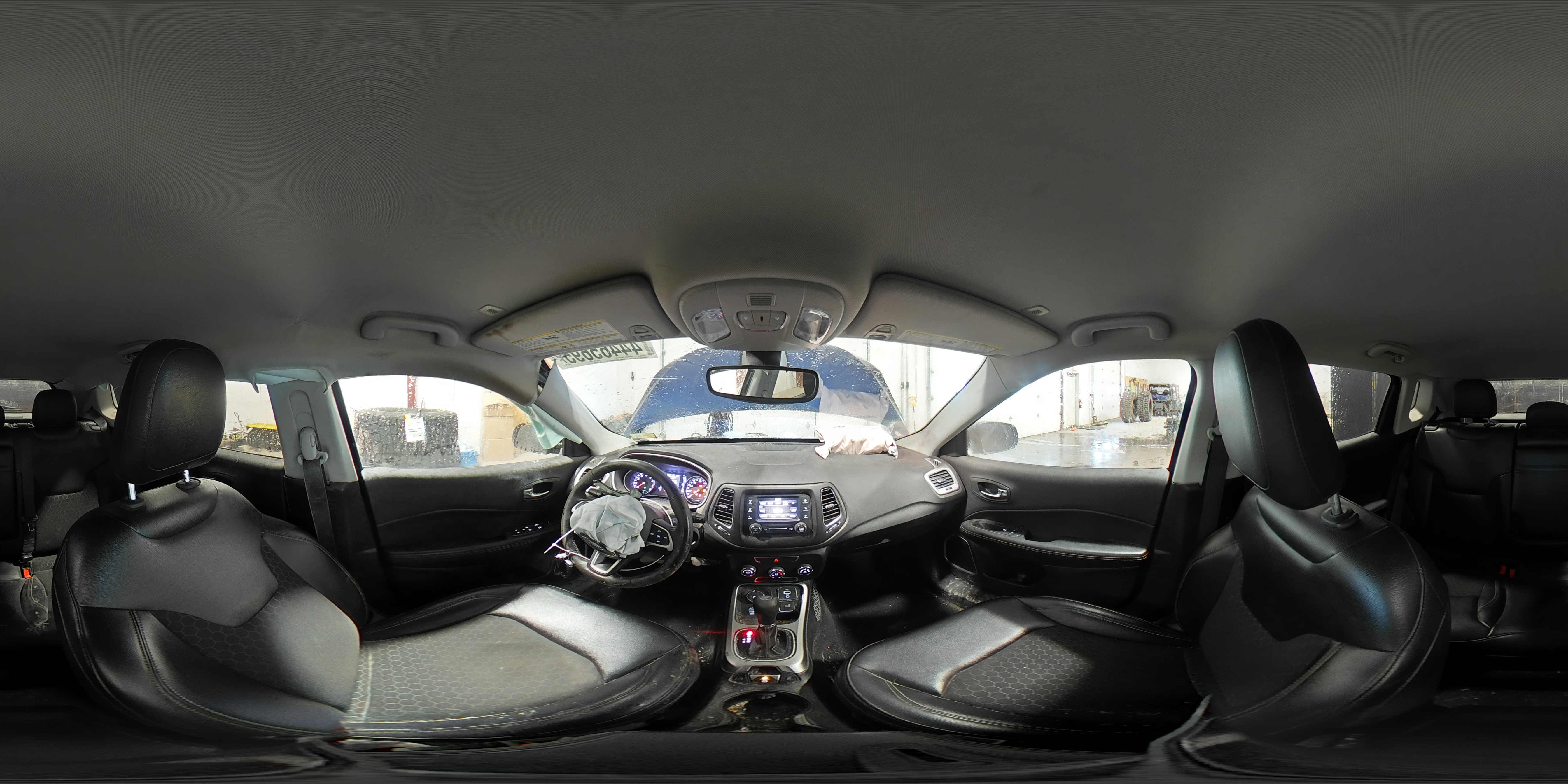 2018 Jeep Compass - Image 13