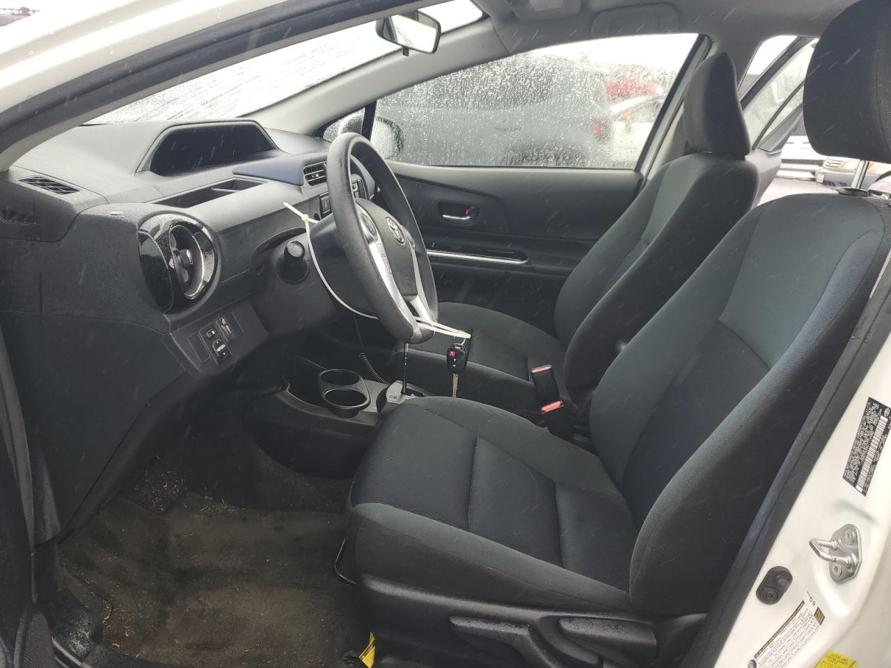 2016 Toyota Prius - Image 7