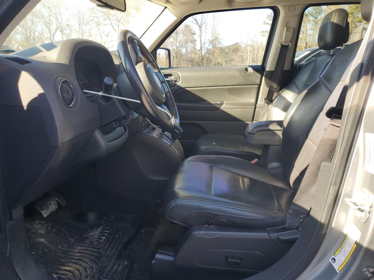 2017 Jeep Liberty (Patriot) - Image 7