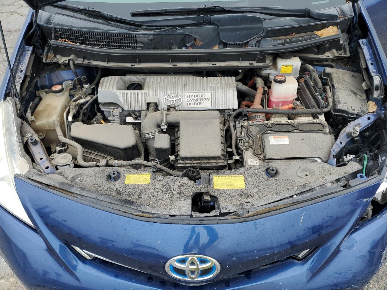 2014 Toyota Prius - Image 12