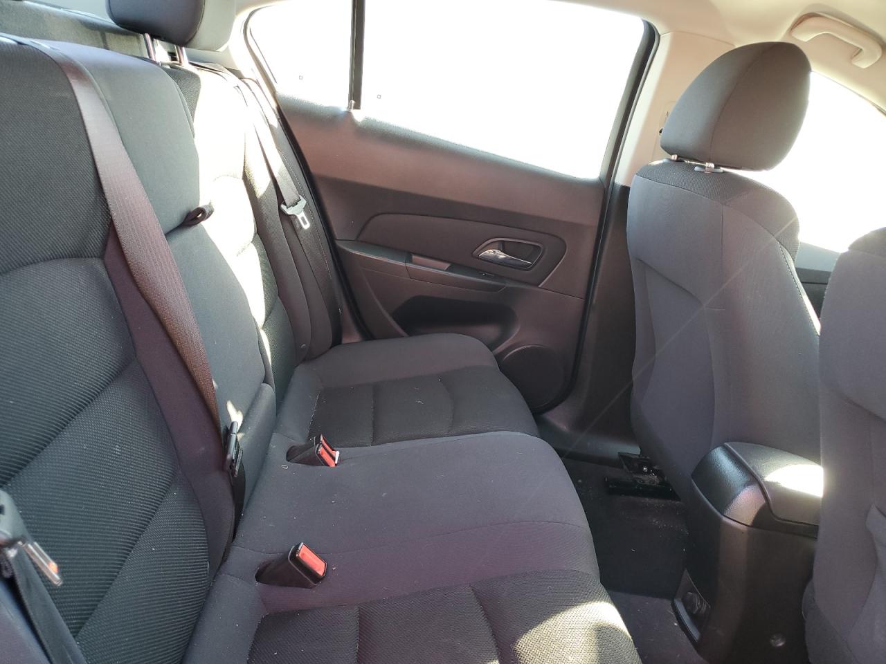 2015 Chevrolet Cruze - Image 11