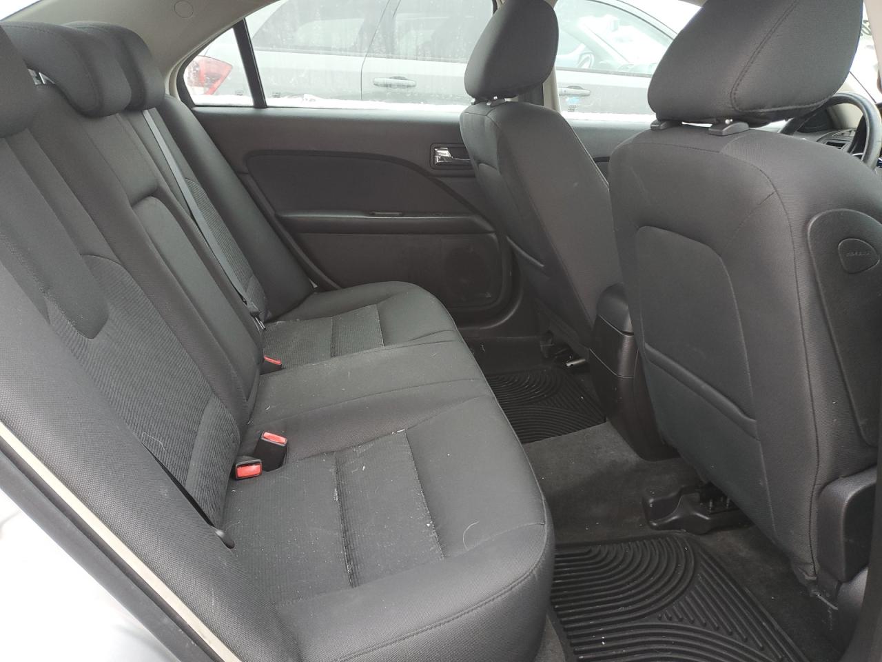 2010 Ford Fusion - Image 10