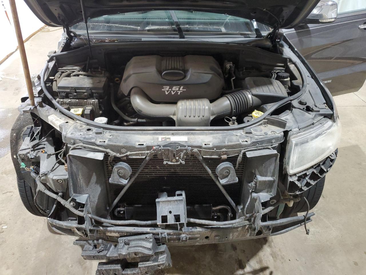 2014 Jeep Grand Cherokee - Image 12