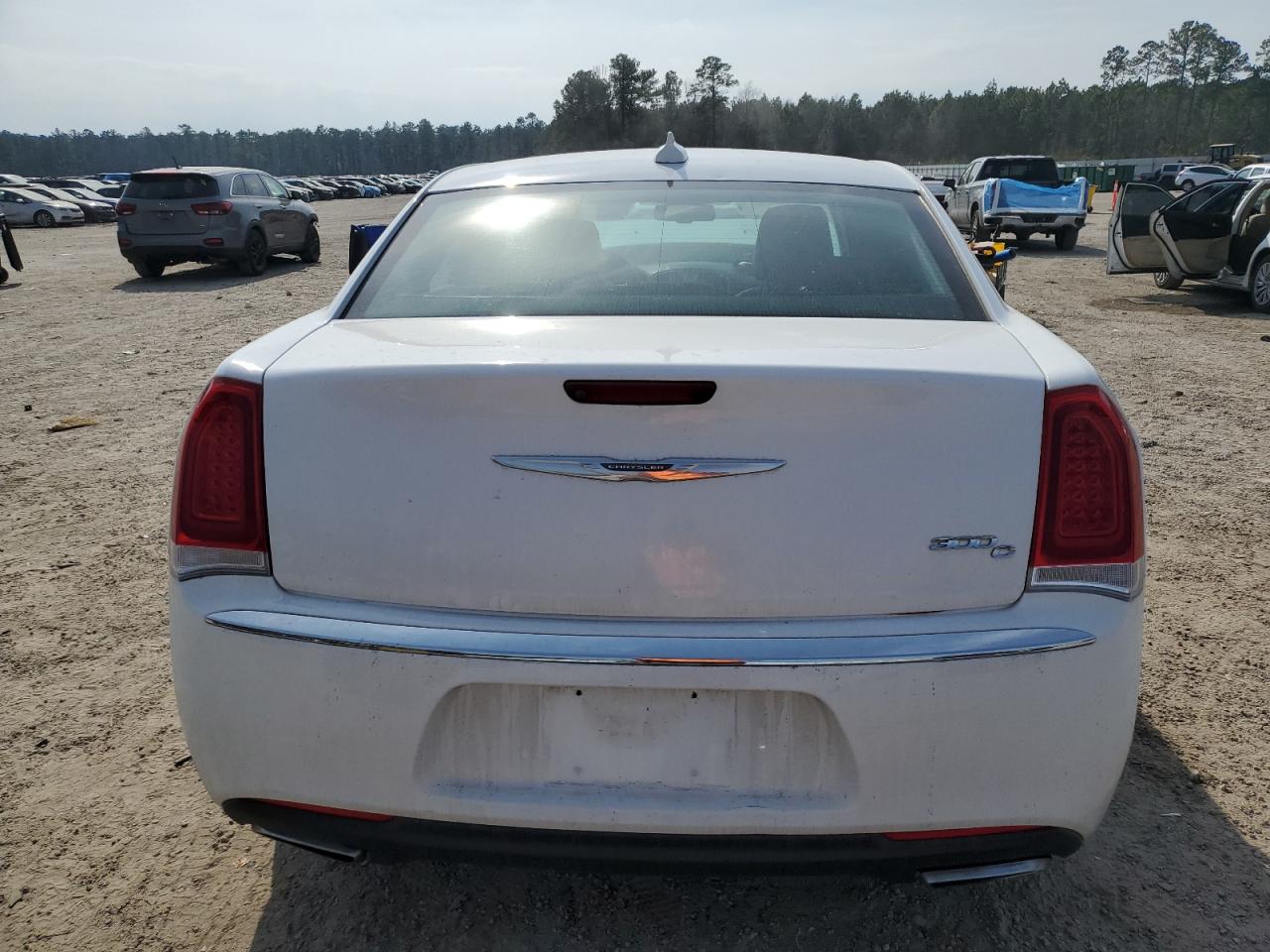 2015 Chrysler 300 - Image 6