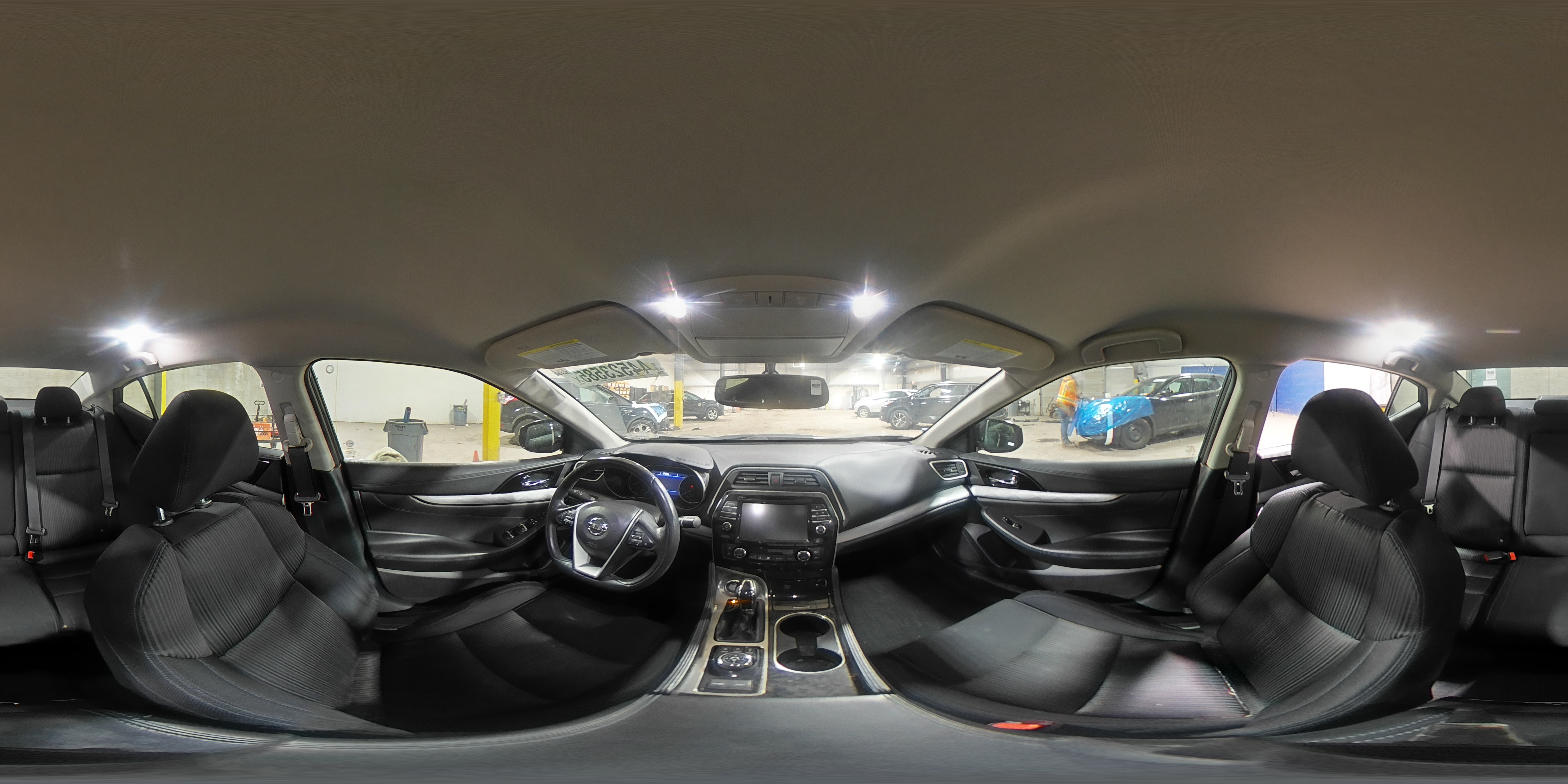 2017 Nissan Maxima - Image 14