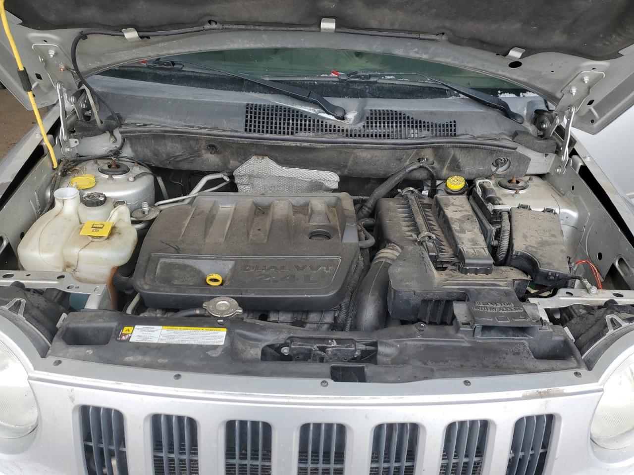 2010 Jeep Compass - Image 12