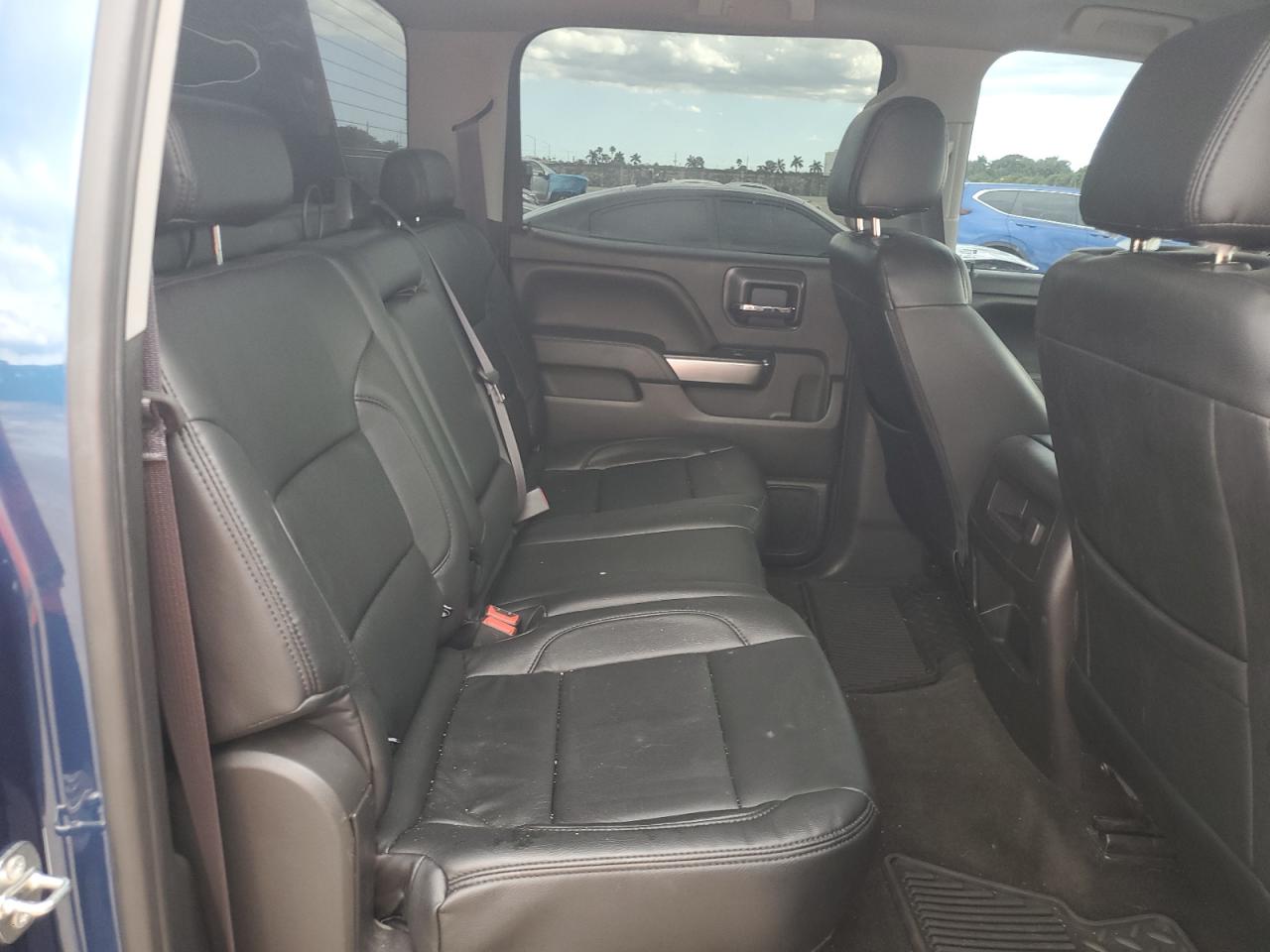 2016 Chevrolet Silverado - Image 10