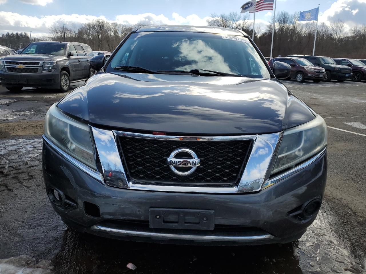 2014 Nissan Pathfinder - Image 5