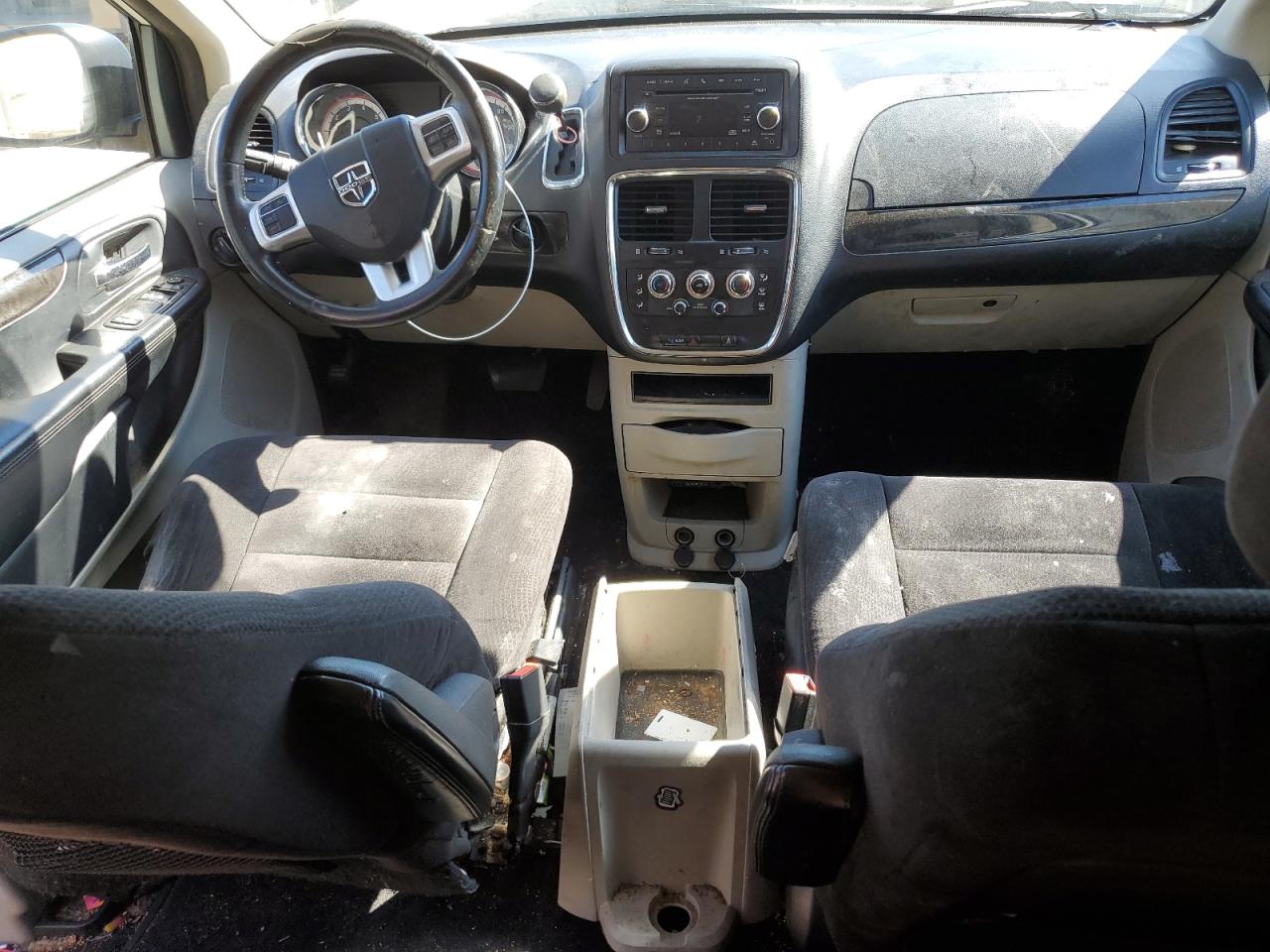 2014 Dodge Caravan - Image 8