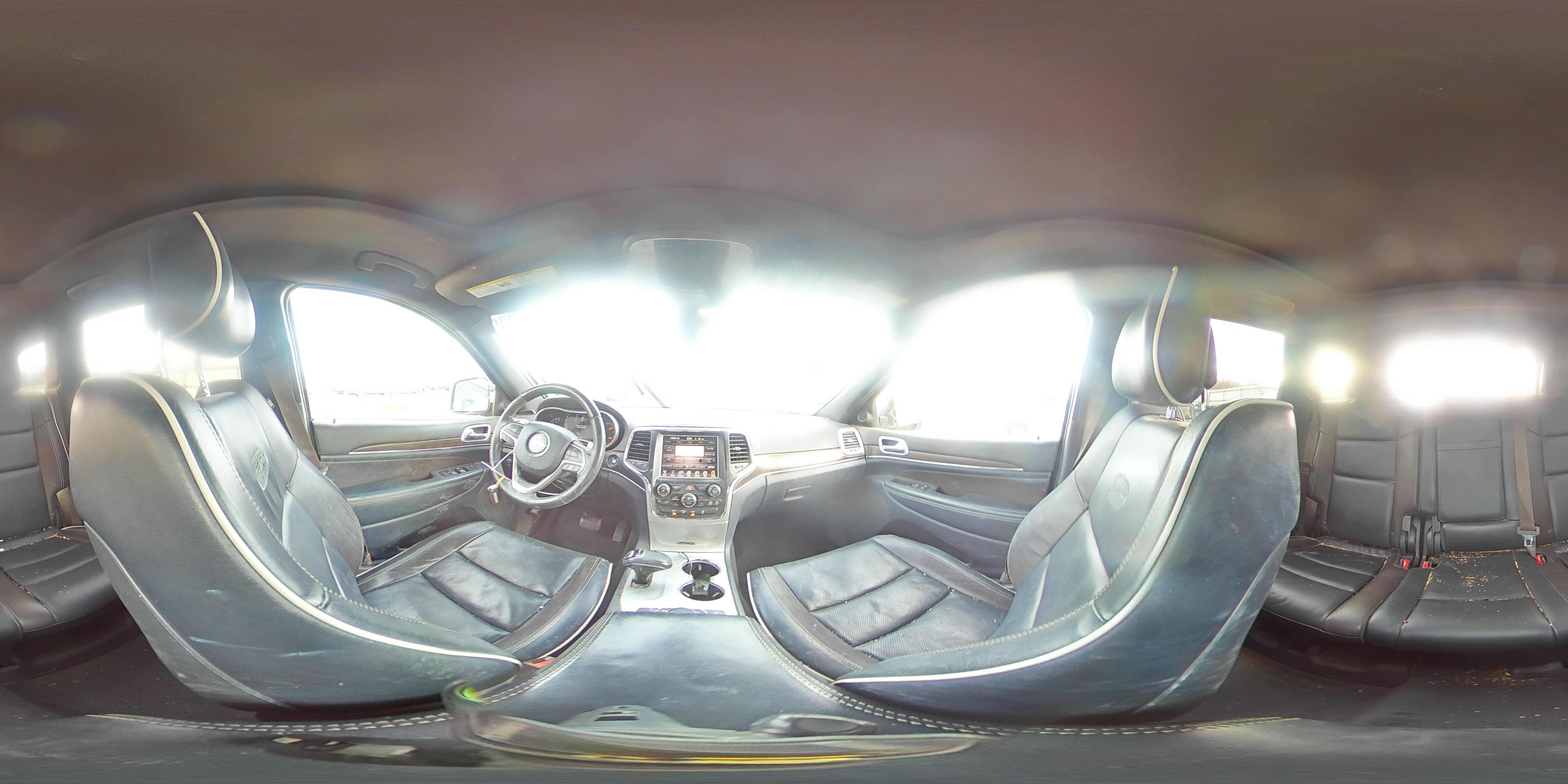 2014 Jeep Grand Cherokee - Image 13