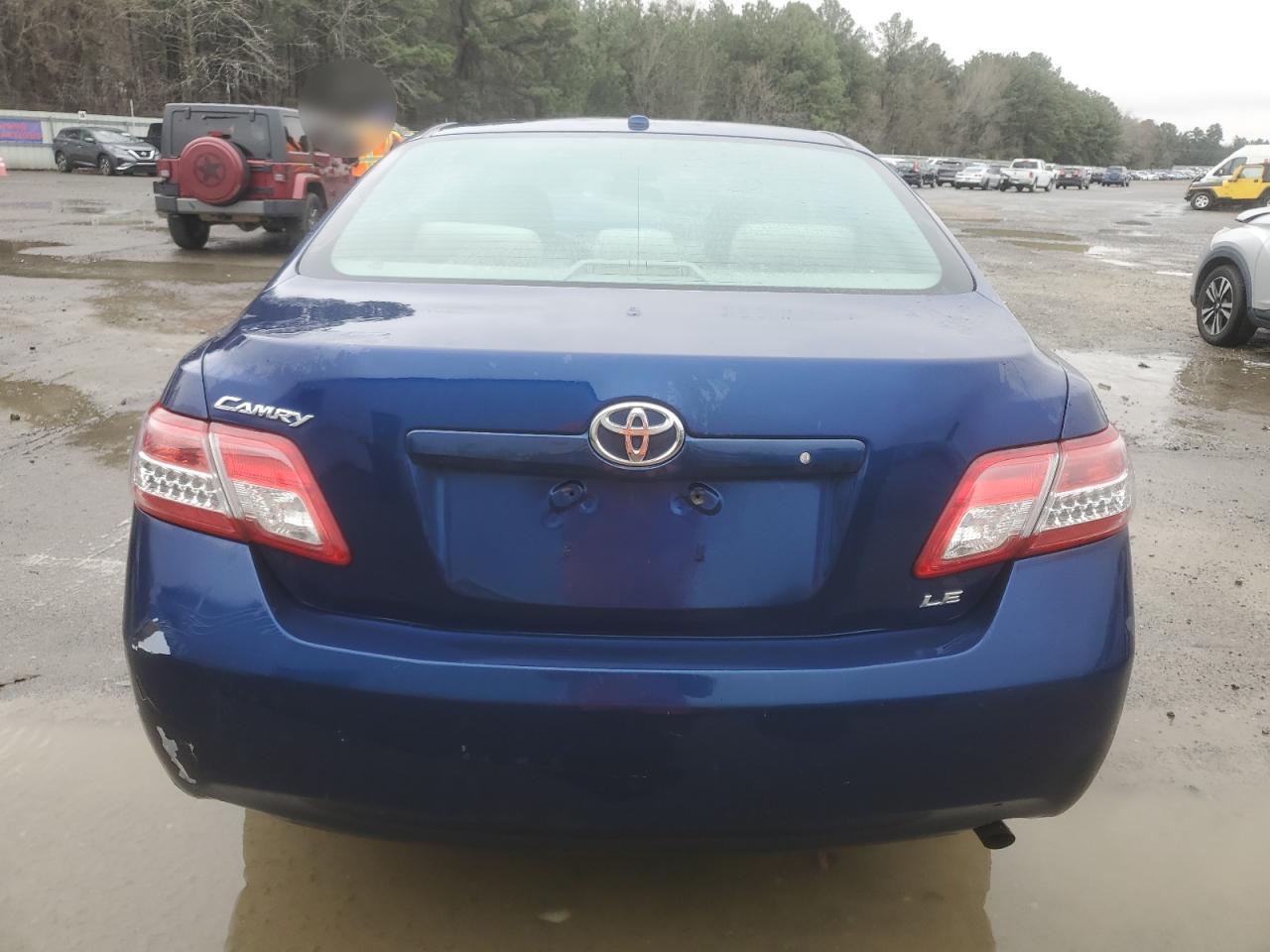 2011 Toyota Camry - Image 6