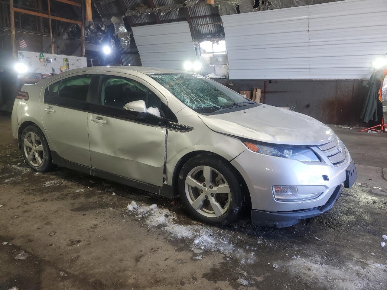 2015 Chevrolet Volt - Image 4