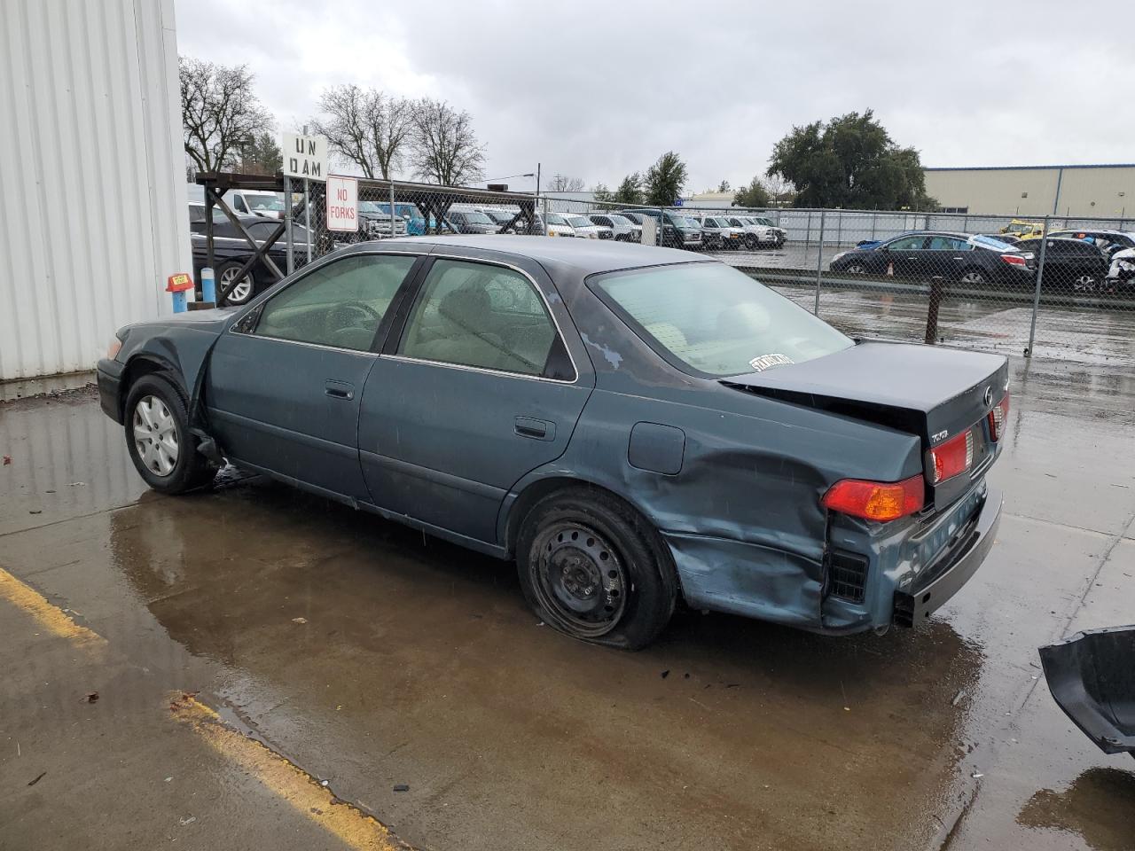 2001 Toyota Camry - Image 2
