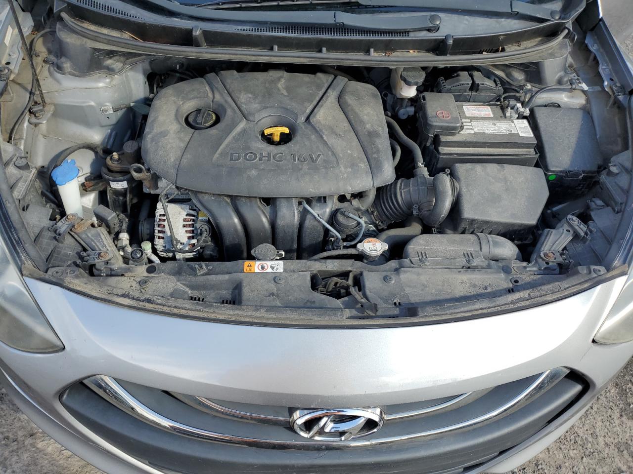 2013 Hyundai Elantra - Image 13