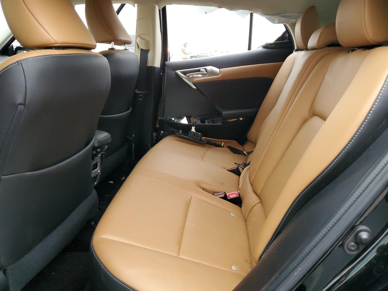 2016 Lexus CT - Image 10