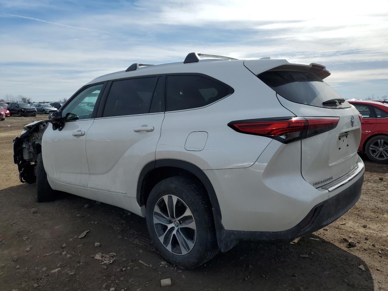 2020 Toyota Highlander - Image 2