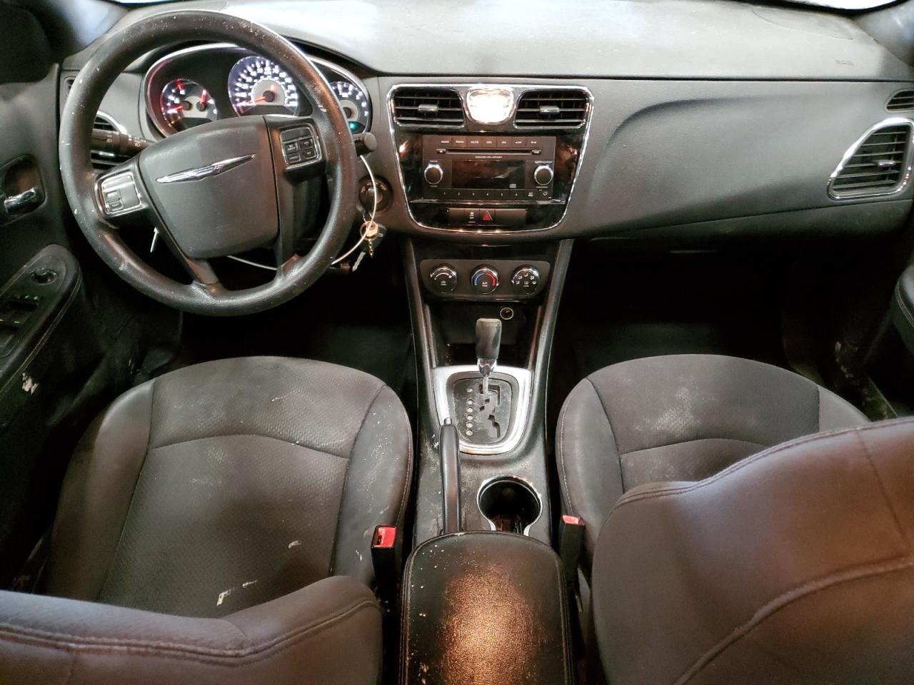 2013 Chrysler 200 - Image 8