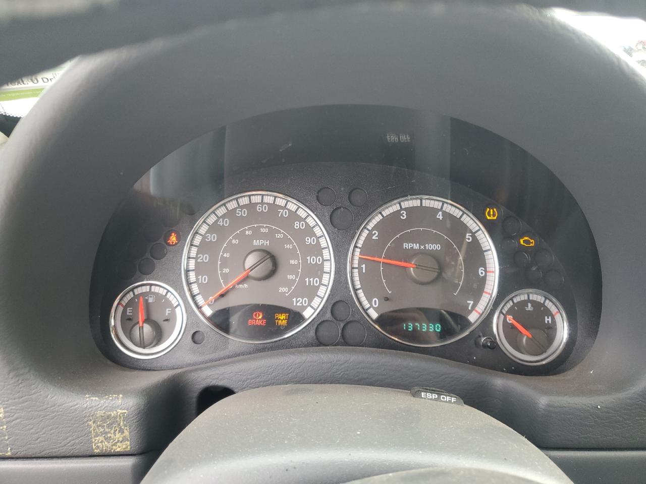 2007 Jeep Liberty (North America) - Image 9