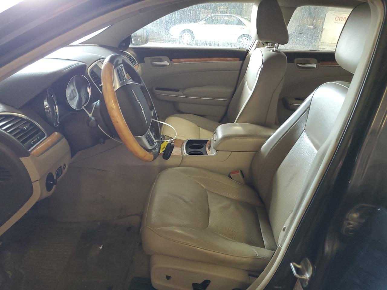 2012 Chrysler 300 - Image 7