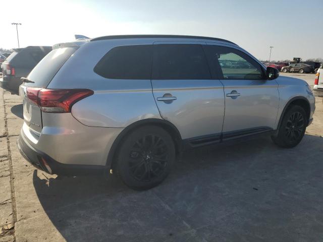  MITSUBISHI OUTLANDER 2018 Сріблястий
