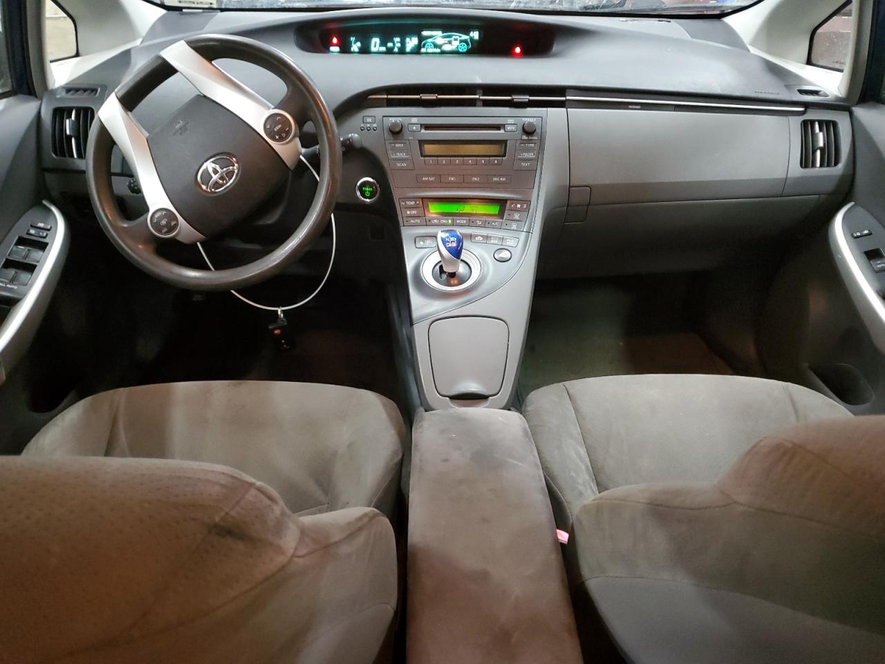 2010 Toyota Prius - Image 8